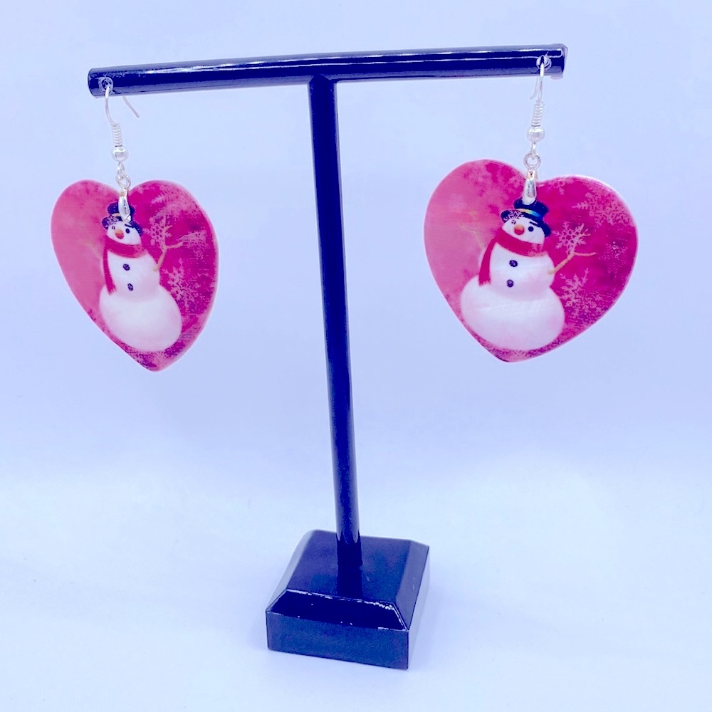 Painted Shell Heart Shaped Snowman Pierced Earrings